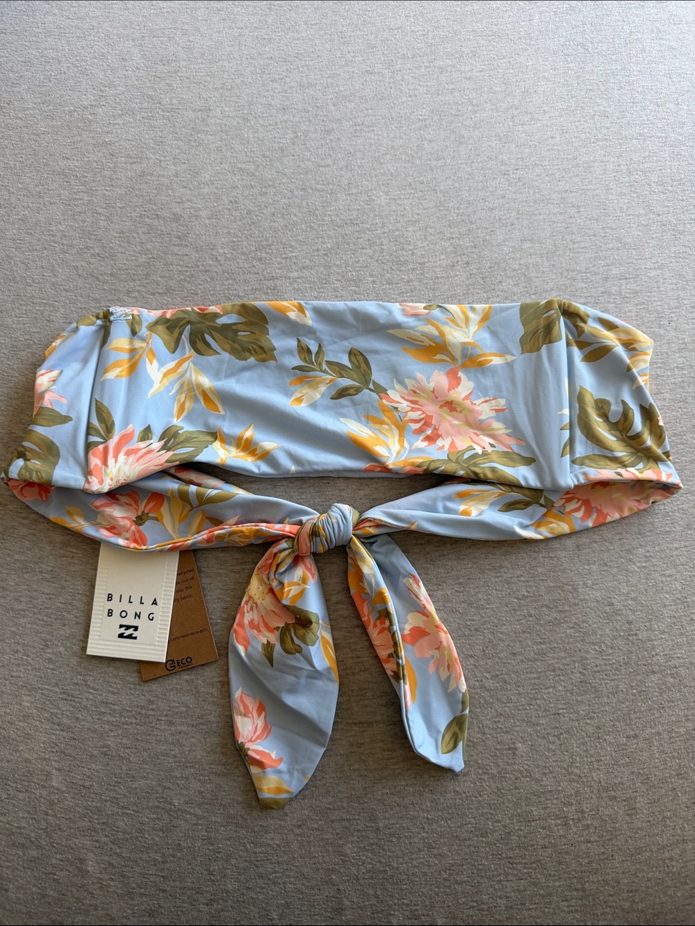 NWT Billabong Bikini Top
